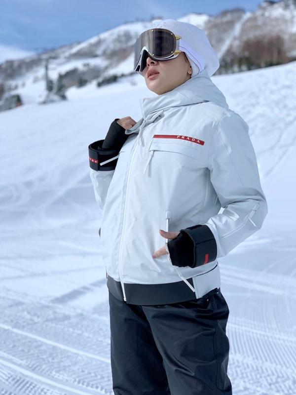 Syahrini saat berlibur di Chamonix-Mont-Blanc (dok. Instagram @princessyahrini/https://www.instagram.com/p/BscclJmF4sv/Putu Elmira)