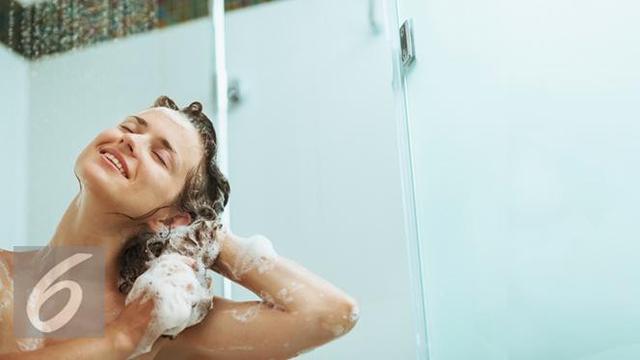 Intip 11 Rahasia Keramas yang Dapat Merusak Rambut Anda