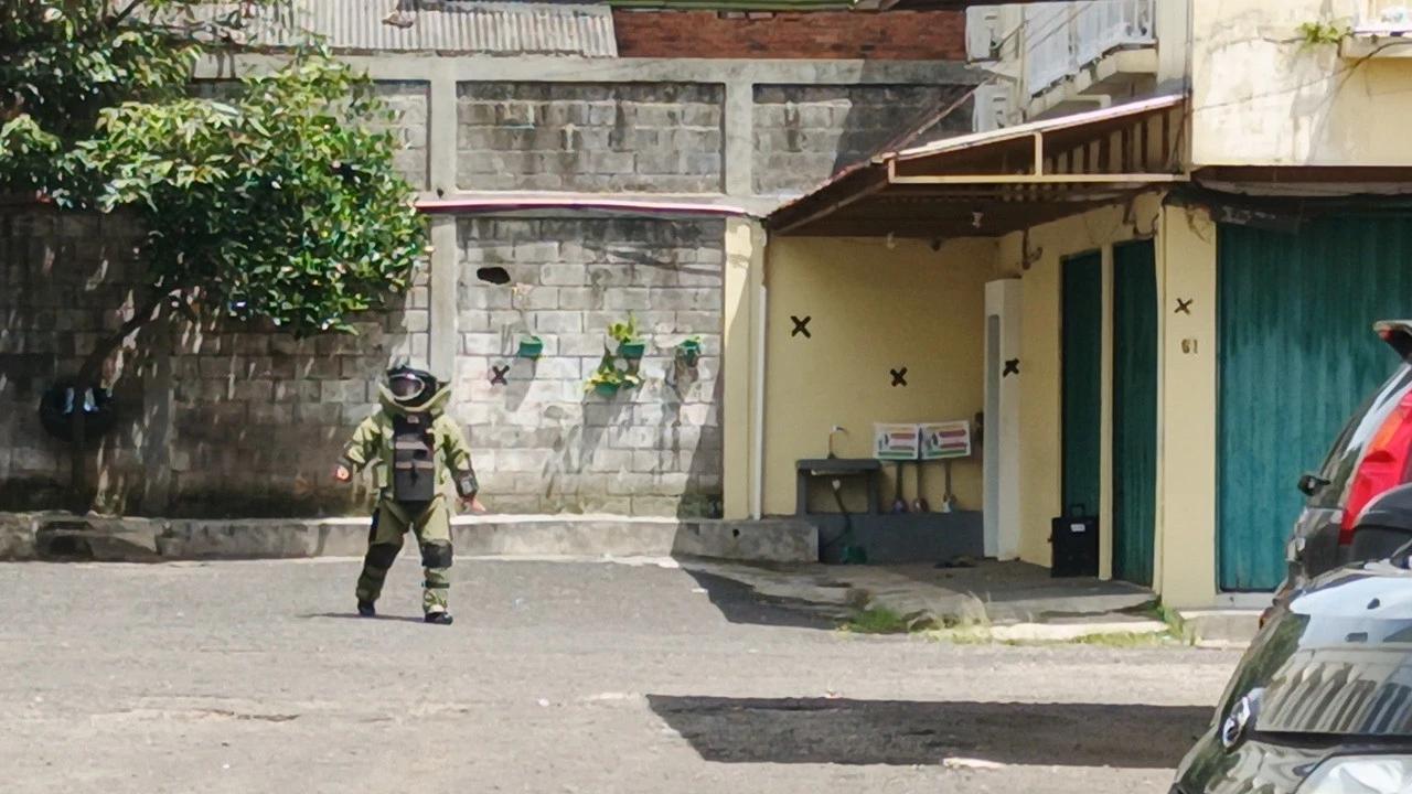 Misteri Tanda X di Tembok Gereja Kosambi Bandung, Tempat Benda Diduga Bom Ditemukan