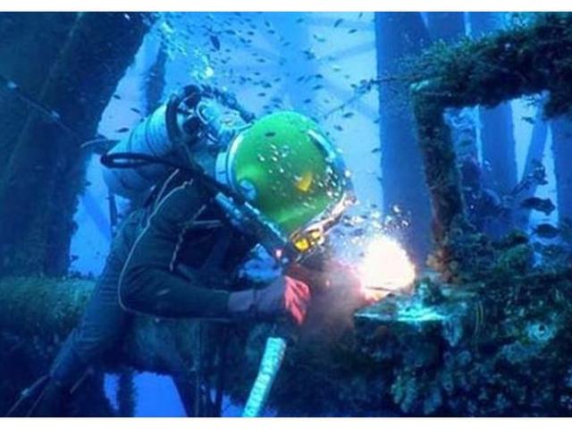 6 Fakta Profesi Tukang Las Bawah Air Gajinya Capai Rp 700 Juta Hot Liputan6 Com