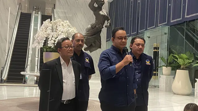 Bakal calon presiden dari Partai NasDem, Anies Baswedan, menceritakan suasana keprihatinan Ketua Umum Partai NasDem Surya Paloh usai Sekjennya, Johnny G. Plate, ditetapkan sebagai tersangka korupsi BTS Kominfo oleh Kejaksaan Agung (Muhammad Radityo Priyas