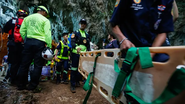 Proses Pencarian 12 Remaja Thailand yang Terjebak di Gua