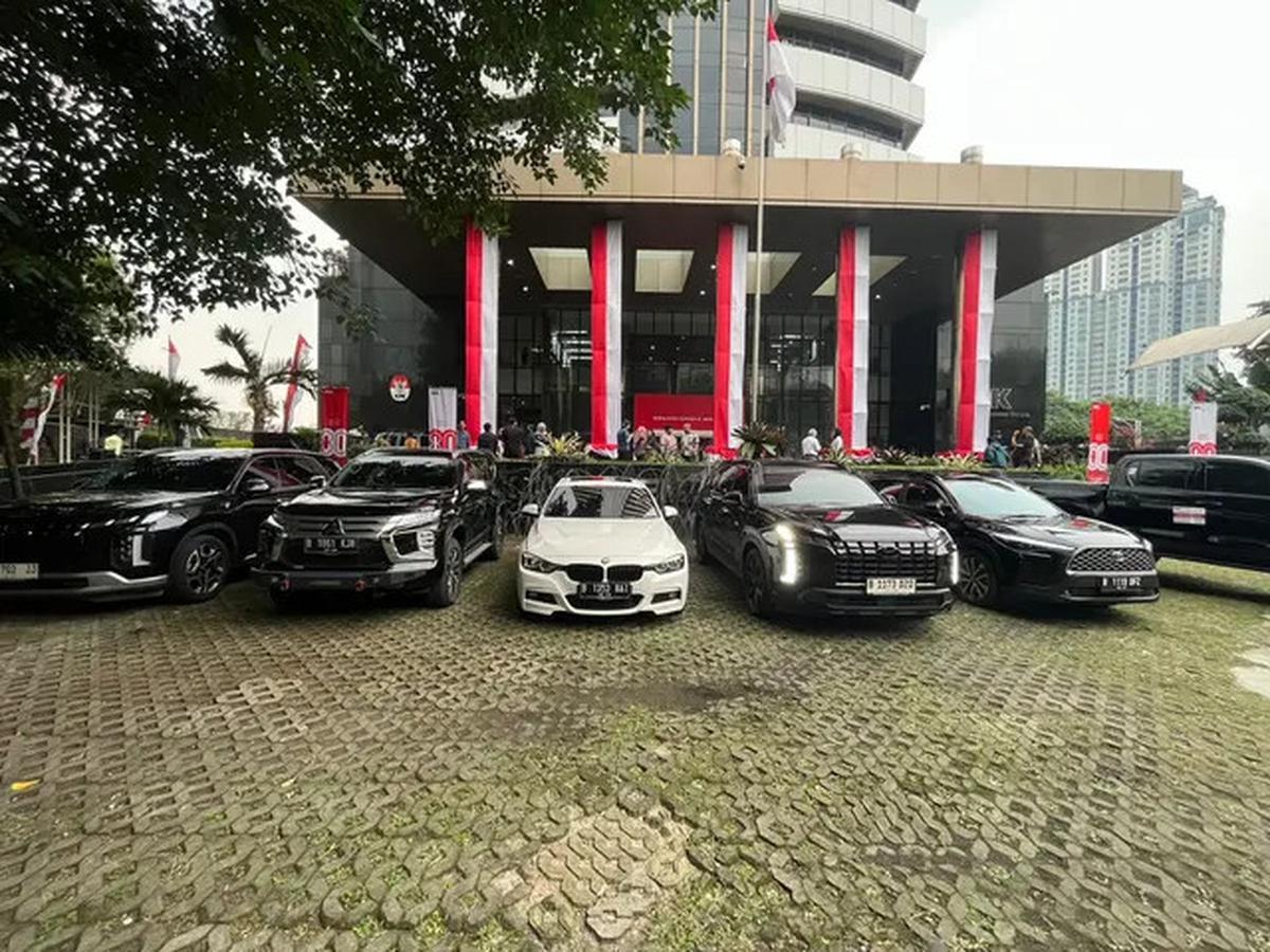 Selain Nissan GTR, Ini Mobil dan Motor Mewah Sitaan dari OTT KPK Wamenaker Immanuel Ebenezer