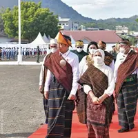 Jokowi Mengunjungi Rumah Pengasingan Soekarno Hingga Dianugerahi Gelar di Ende saat Peringati Hari Lahir Pancasila, credit @jokowi