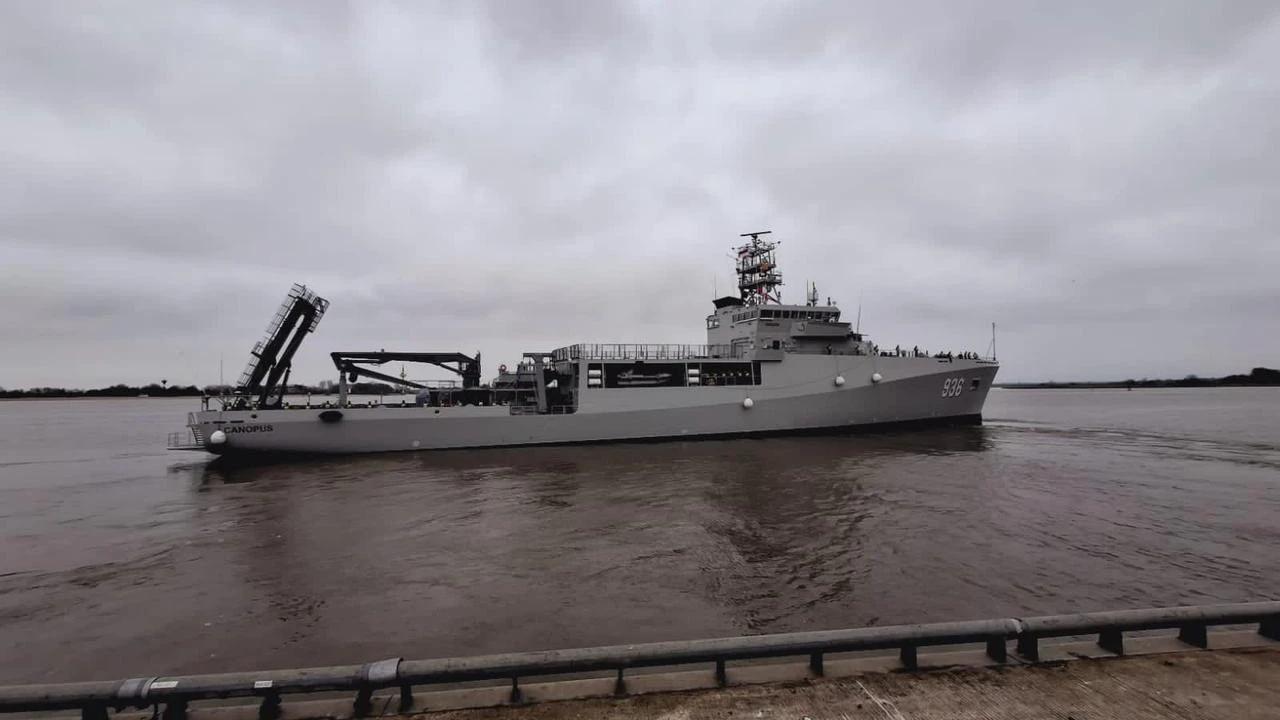 Perkuat Kemampuan Survei Hidro-Oseanografi TNI AL, KRI Canopus-936 Berlayar Perdana Menuju Indonesia