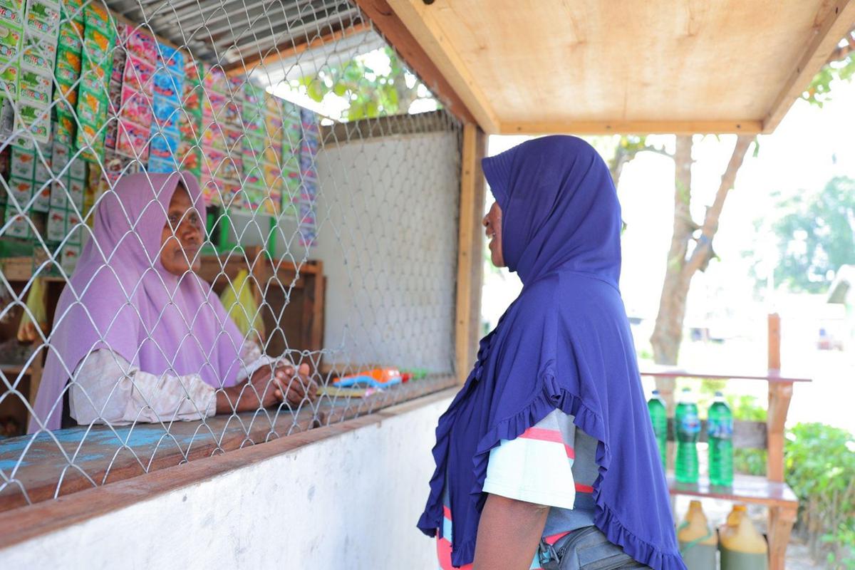 Kisah Ragaia Sosir Menguatkan Ekonomi Keluarga dan Perempuan Kampung Arar bersama PNM Mekaar