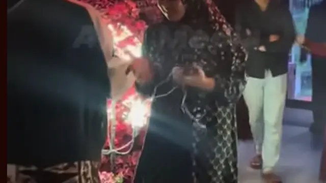 Gus Iqdam di Ultah Ning Nila (SS: YT ABRI Media)