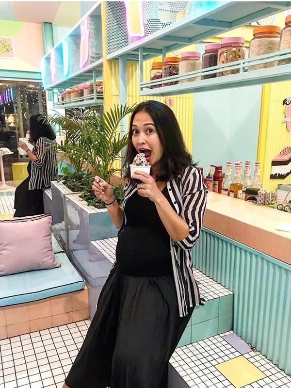 Potret Baby Bump Anak Pertama Anneke Jodi (sumber: instagram/@annekejd)