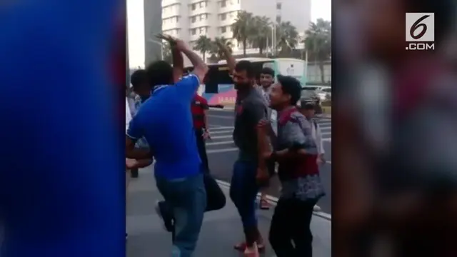 VIDEO: Keceriaan Atlet Asian Games Berjoget di Trotoar