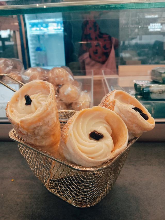 Kue Cum-Cum Khas Jawa Timur Ny. Menur