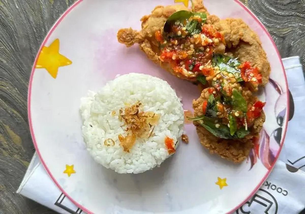 3 Resep Praktis Ayam Kemangi dari Kukus hingga ala Manado
