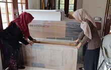 SR Ponorogo Terima Lima Smart Board, Tingkatkan Kualitas Pembelajaran Digital