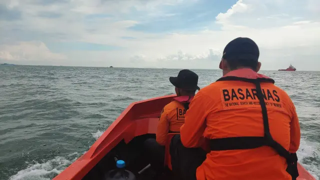Perahu PMI Karam di Perairan Batam