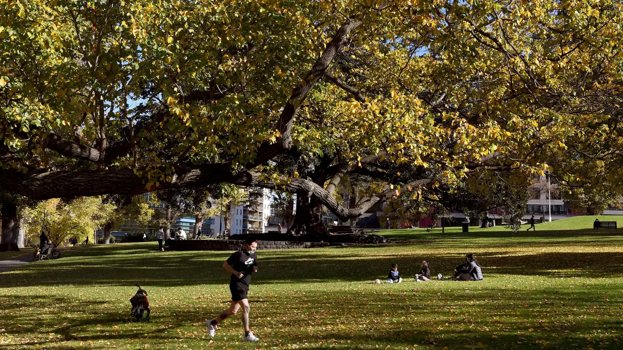 Suasana Taman di Melbourne saat Lockdown Diperpanjang