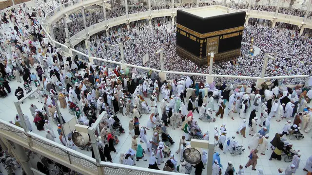 News Flash : Belasan WNI Ditangkap di Depan Kabah