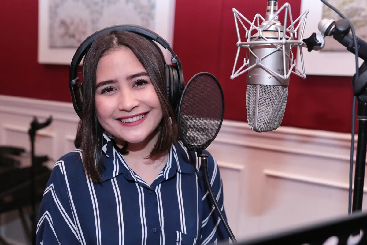 [Bintang] Prilly Latuconsina