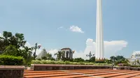 Tugu Pahlawan (sumber: iStockphoto)