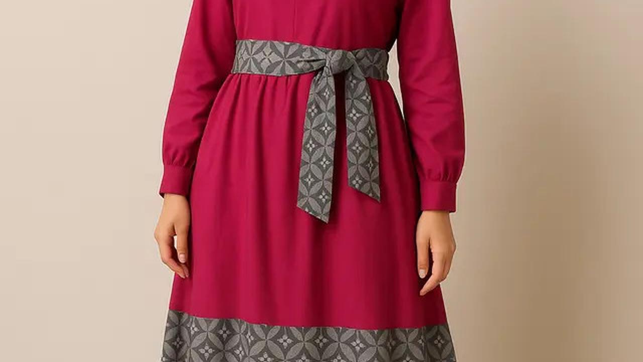 8 Gamis Batik Kombinasi Warna Bold Kontras 2025, Tampilkan Sisi Kasual dan Feminin