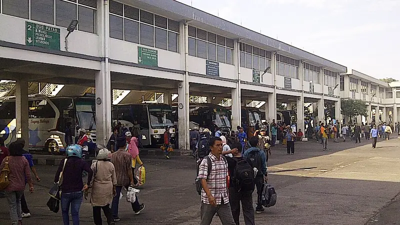 Terminal Purabaya Siapkan Layanan Vaksin Untuk Pemudik yang Pakai Bus Umum