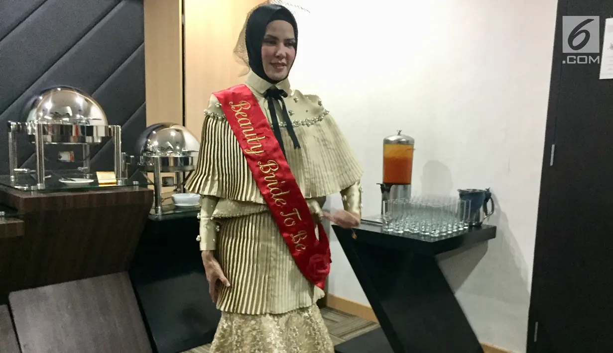 Vicky Prasetyo mengikuti rangkaian acara 'Bridal Shower' di Jakarta, Kamis (25/1). Acara tersebut digelar sebelum menyambut resepsi pernikahan mereka pada Februari 2018. (Liputan6.com/Immanuel Antonius)