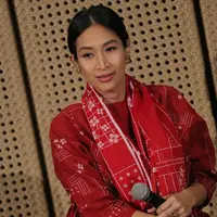 Happy Salma berharap korban gempa Palu dapat bantuan pemerintah. (Deki Prayoga/Fimela.com)