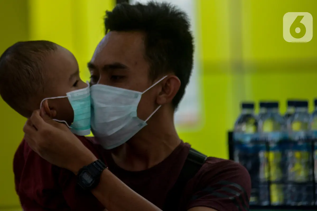 Antisipasi Virus Corona di Stasiun Gambir