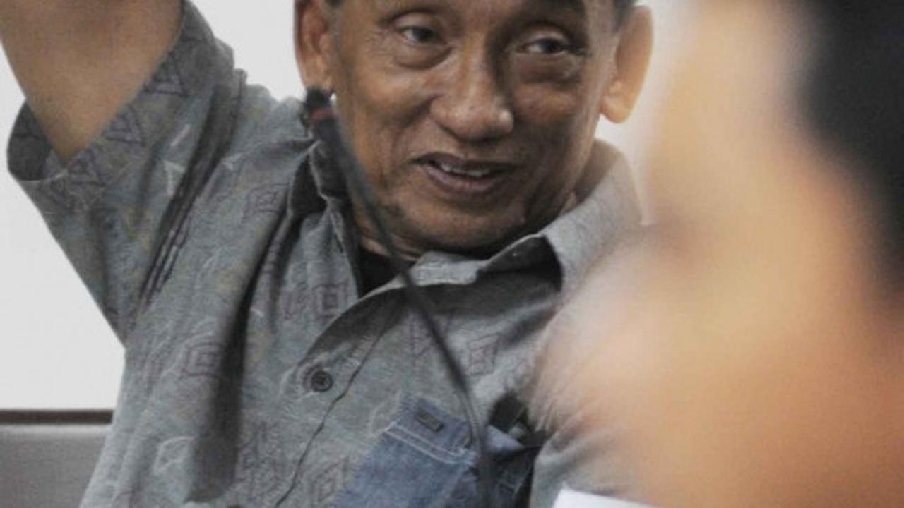 Fuad Amin Imron tetap jalani sidang meski tak enak badan
