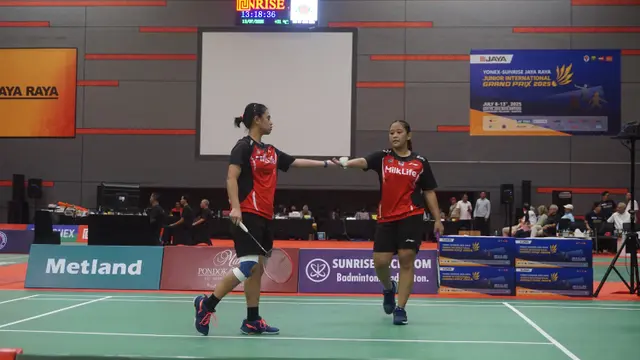Atlet Ganda Putri PB Djarum U-19 pada gelaran Yonex-Sunrise Jaya Raya Junior Grand Prix 2025.