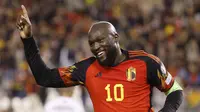 Pemain Belgia, Romelu Lukaku, melakukan selebrasi setelah mencetak gol ke gawang Azerbaijan pada laga kualifikasi Euro 2024 di Stadion King Baudouin, Senin (20/11/2023). Belgia menang lima gol tanpa balas. (AP Photo/Geert Vanden Wijngaert)