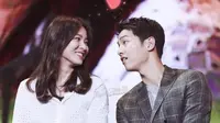 Song Joong Ki menyebutkan telah menjadi penggemar setia Song Hye Kyo, bersyukur dipasangkan dengan sang artis.