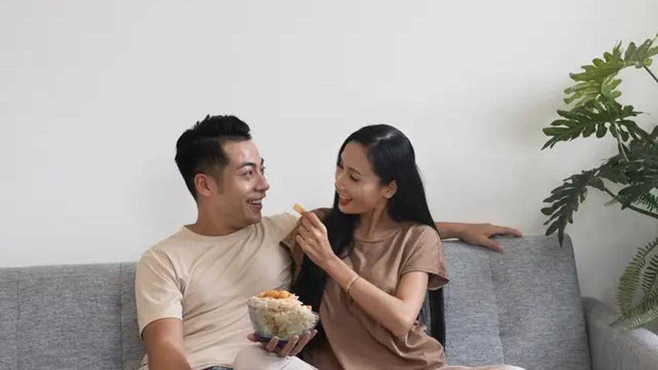 7 Tanda Orang yang Kamu Sukai Diam-Diam Juga Menyukaimu