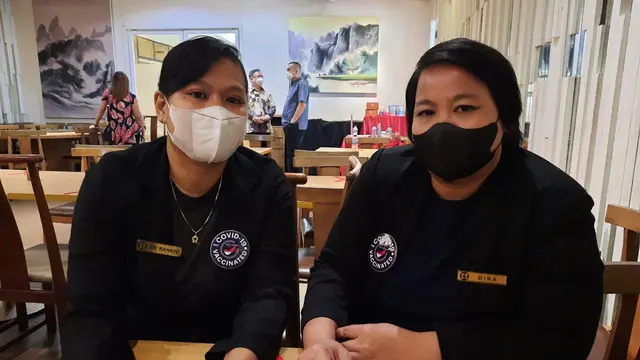 Dina dan Sri Wahyuni