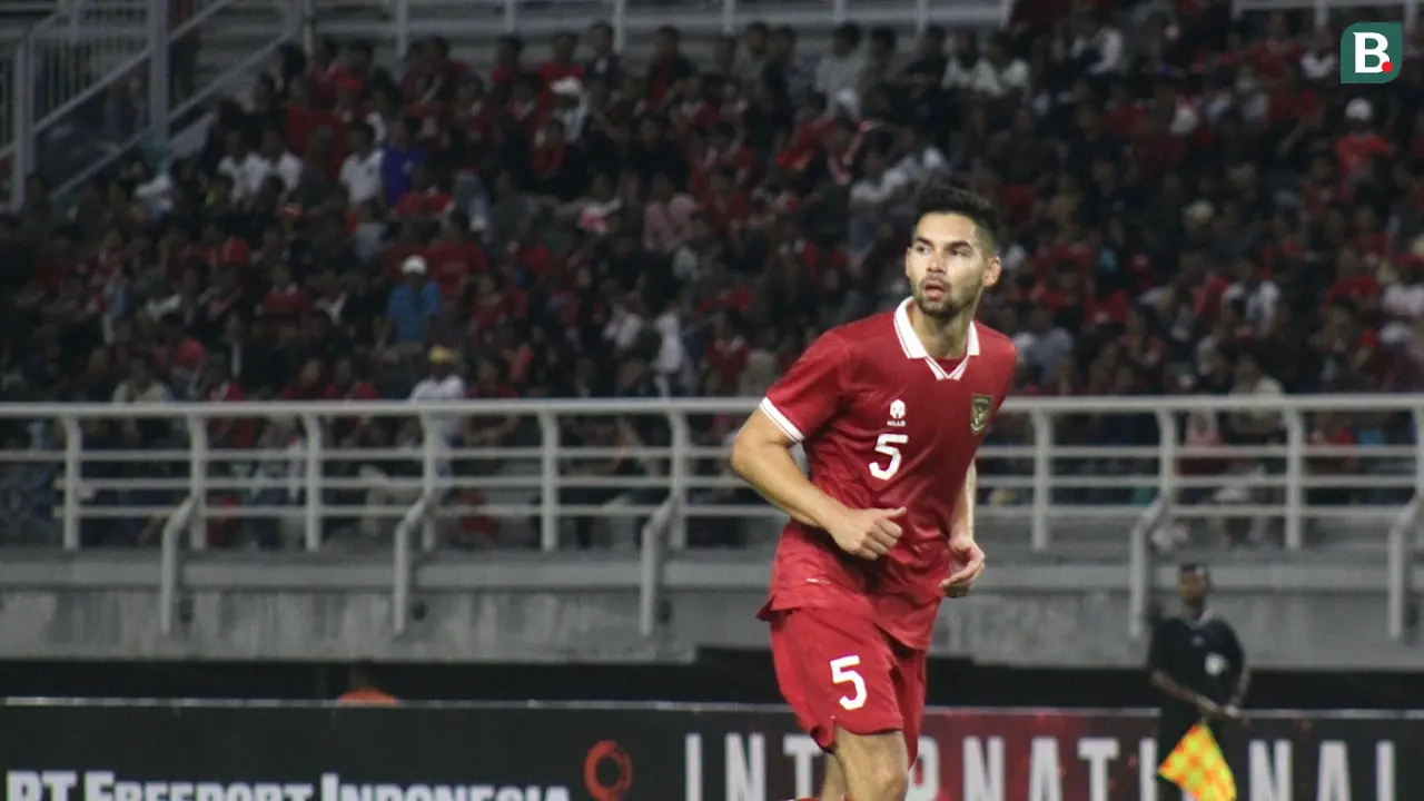 Debut Sandy Walsh bersama Timnas Indonesia melawan Timnas Turkmenistan di Stadion Gelora Bung Tomo (GBT), Surabaya, pada Jumat (8/9/2023).