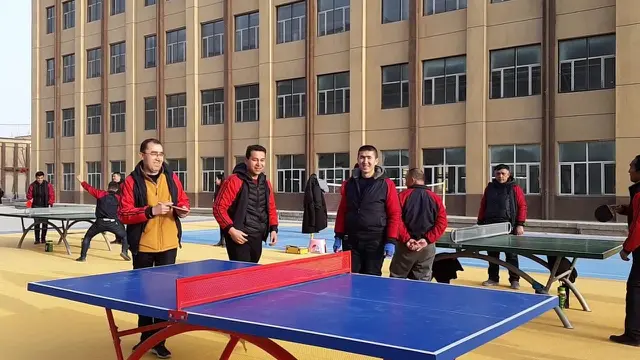 Para "siswa" di "Pusat pelatihan vokasional Kashgar", di Kashgar County, Prefektur Kashgar, Xinjiang, 25 Februari 2019 (Rizki Akbar Hasan / Liputan6.com)