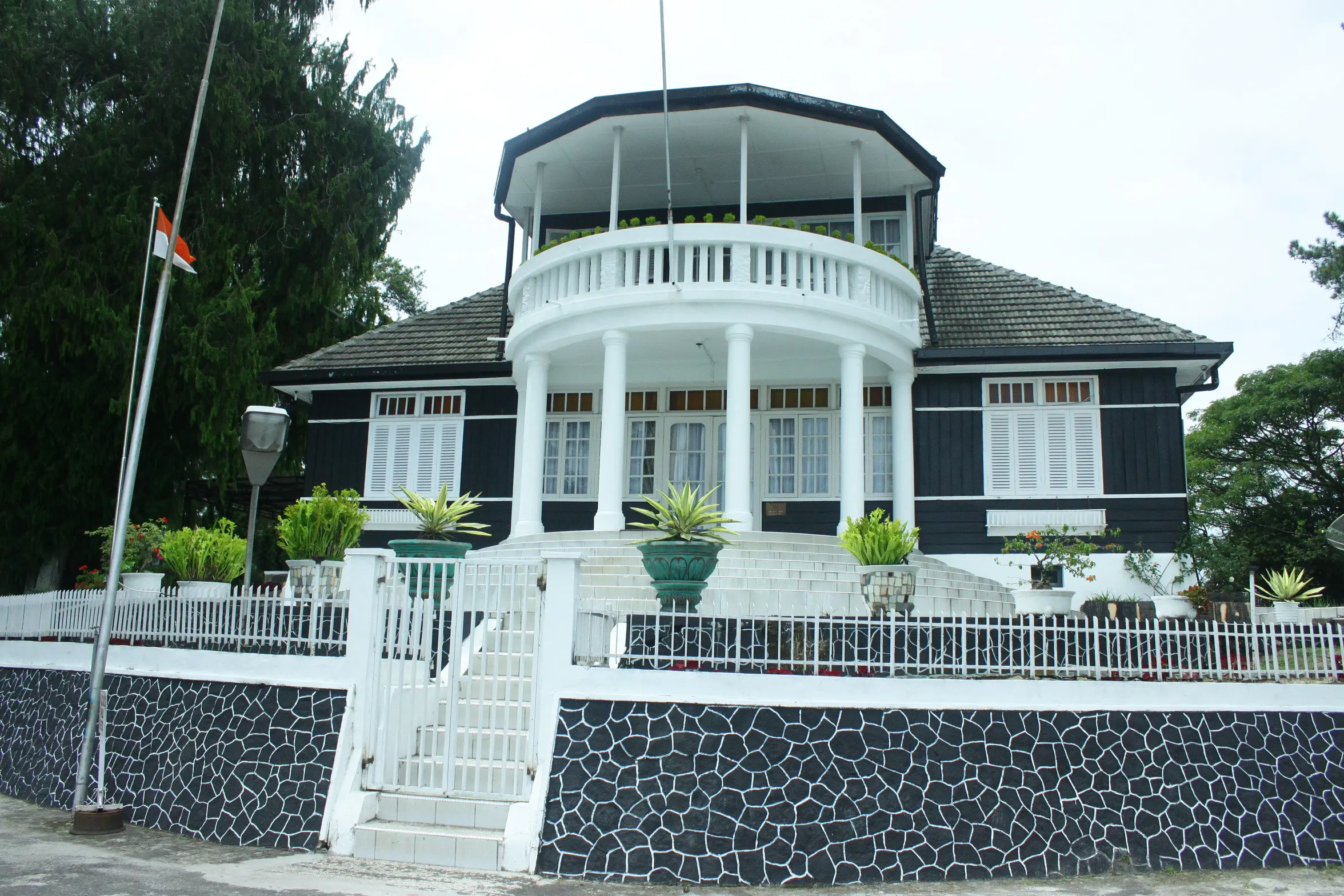 Rumah pengasingan Sukarno di Parapat Sumatera Utara