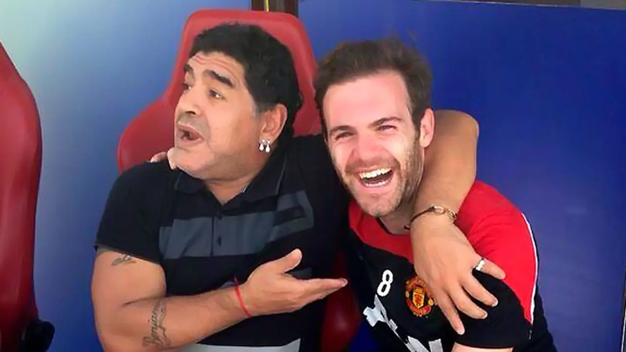 maradona-juan-mata-140217c.jpg