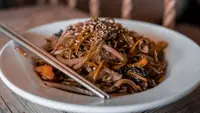 Resep Japchae Saus Tiram Korea yang Gurih dan Kenyal