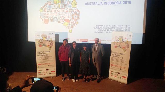 Kuasa Usaha Australia Allaster Cox foto bersama juri dan peserta FSAI 2018 (Liputan6.com/Teddy Tri Setio Berty)