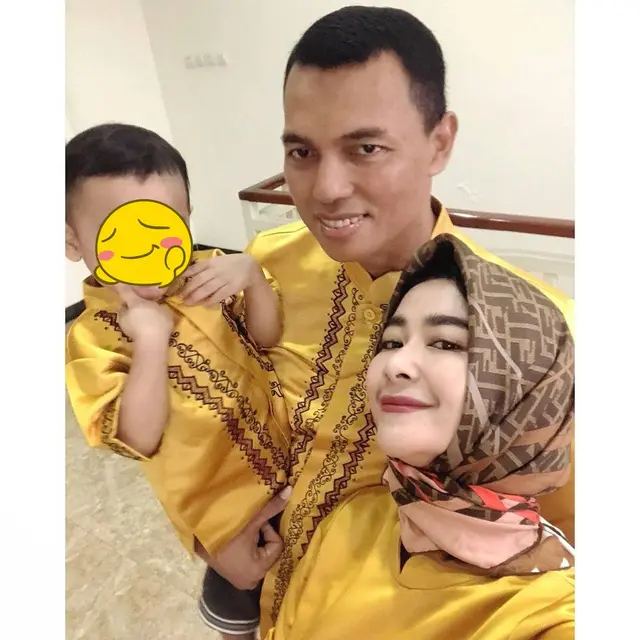 Selalu Harmonis, Ini 7 Potret Uut Permatasari Tampil Kompak Bersama Suami