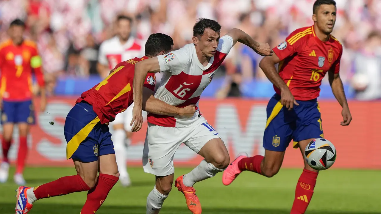 Foto: Unai Simon Cemerlang, Spanyol Jinakkan Kroasia Tiga Gol Tanpa Balas di Grup Neraka Euro 2024