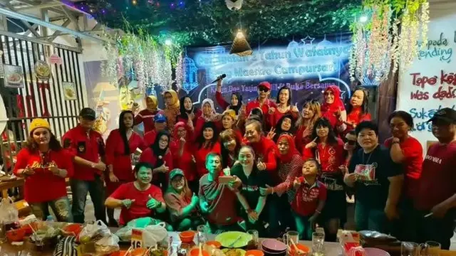 6 Potret Warung Nasi Goreng Istri Didi Kempot, Kini Makin Ramai Pengunjung