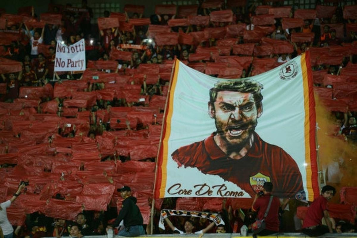 Aksi Totti dkk di laga AS Roma Indonesia Day 2015