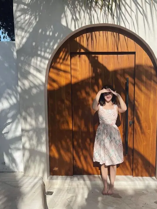 <p>Dikenal dengan rambut panjang sejak memerankan Luna di Heart Series, tak heran jika penampilan Ranty Maria ini sukses bikin pangling. (Instagram/rantymaria).</p>