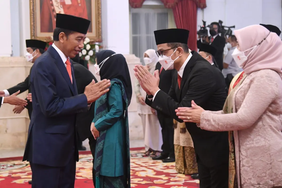 Presiden Joko Widodo resmi mengangkat Fadlul Imansyah telah resmi menjadi Kepala Badan Pelaksana Badan Pengelola Keuangan Haji (BPKH) Periode 2022-2027 (Istimewa)