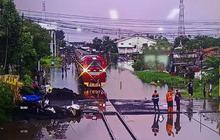 Jalur KA Pekalongan Kembali Normal Usai Banjir, Kecepatan Terbatas Diberlakukan