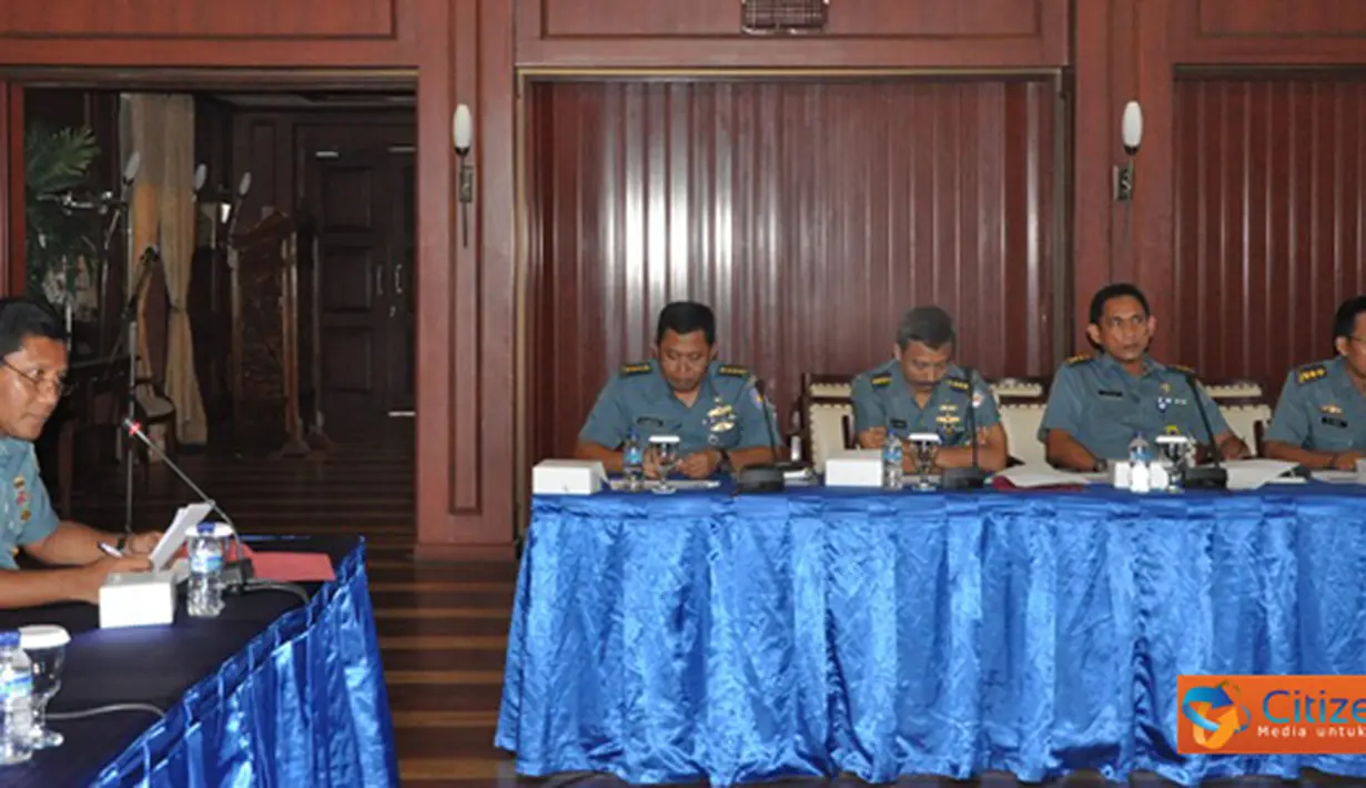 Citizen6, Tanjung Priok: Asrena Pangkolinlamil Kolonel Laut (P) Ahmadi Heri Purwono memimpin Rapat Koordinasi (Rakor) Pra Renaku Jajaran Kolinlamil di Gedung Laut Nusantara Markas Komando (Mako) Kolinlamil, Tanjung Priok, Jakarta Utara, Selasa, (27/3). (P