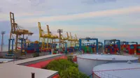 Terminal Peti Kemas Semarang (TPKS) di Pelabuhan Tanjung Emas Semarang.