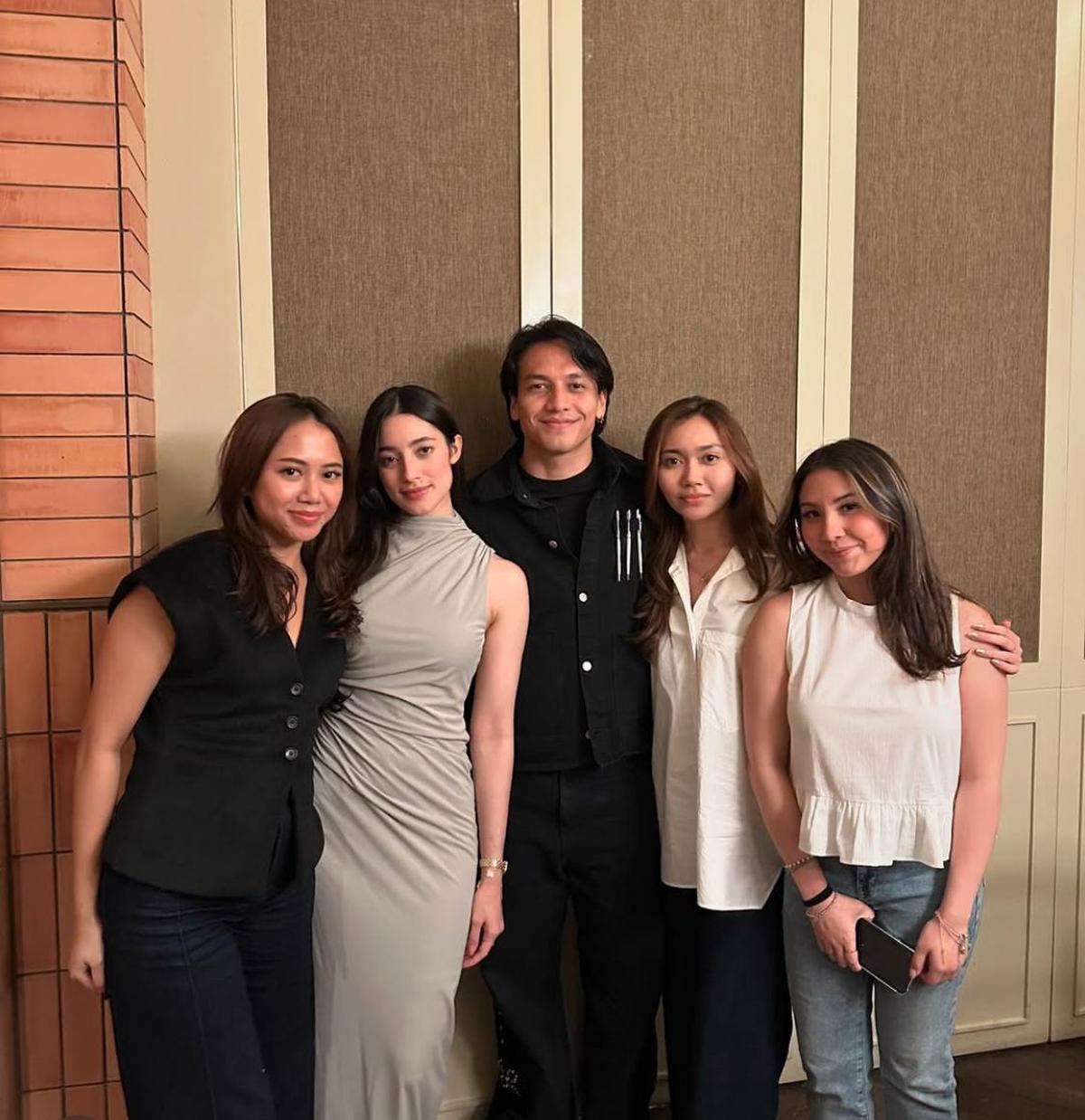 9 Potret Perayaan Ulang Tahun Jefri Nichol ke-26, Pamer Momen Mesra dengan Ameera Khan