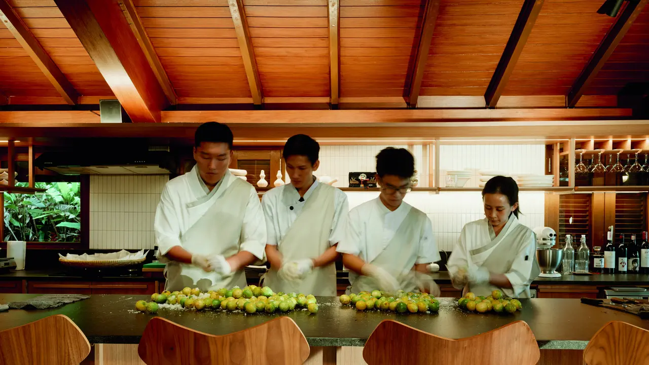 Sentuhan Furnitur Bergaya Skandinavia Lengkapi Pengalaman Fine Dining ala Korea Selatan
