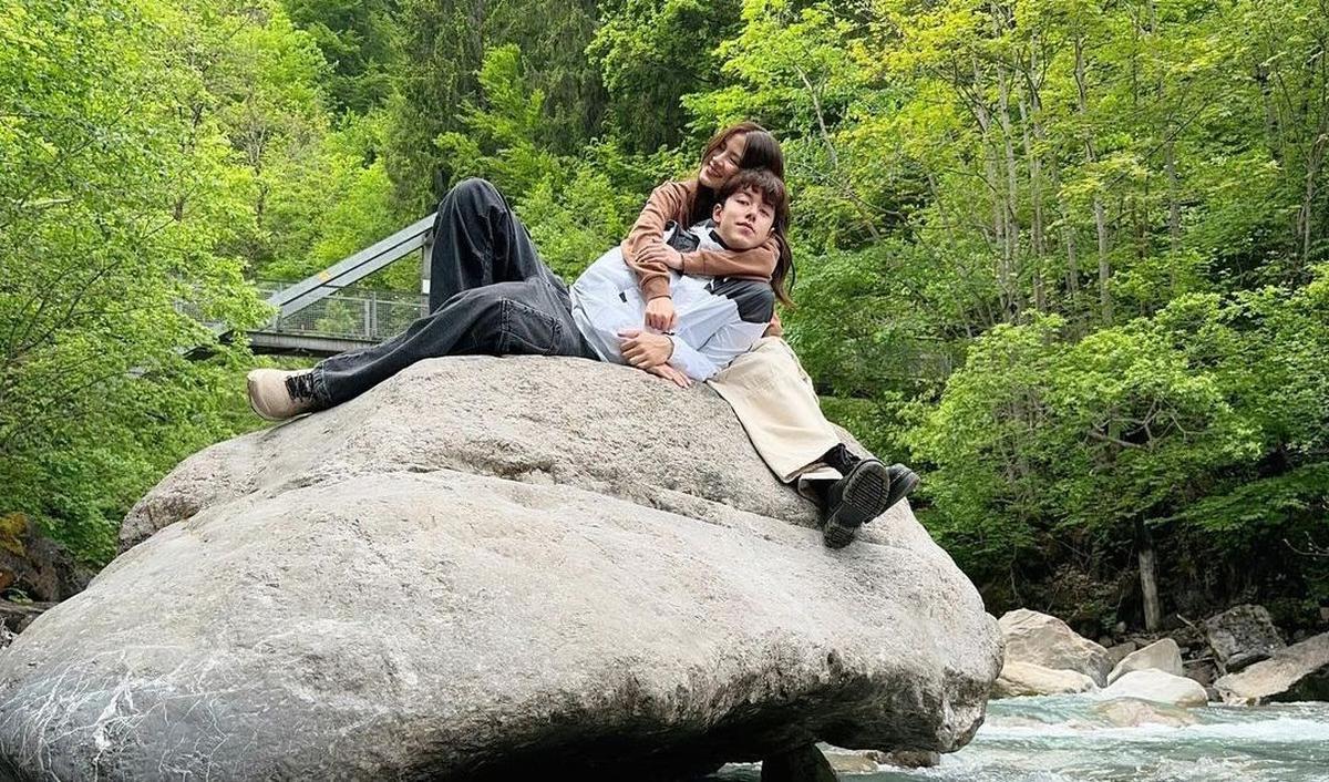 Pengakuan Cinta dan Hubungan yang Bersemi